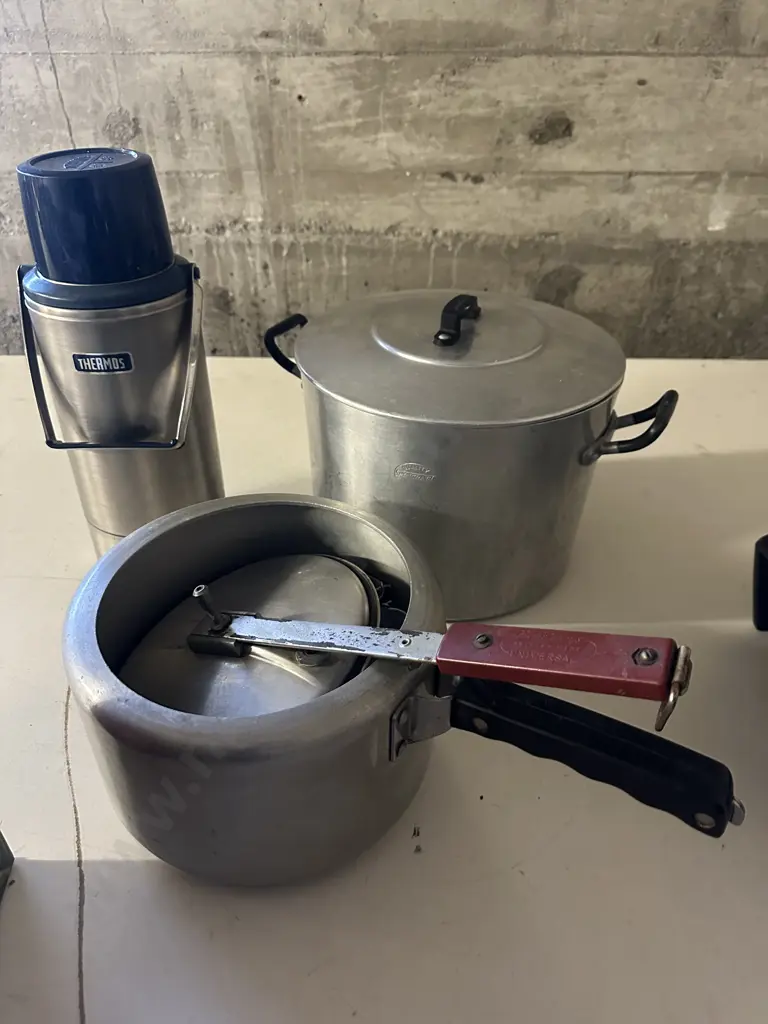 Hawkins England Universal Pressure Cooker, Spincraft Stock Pot & Thermos Image 1++