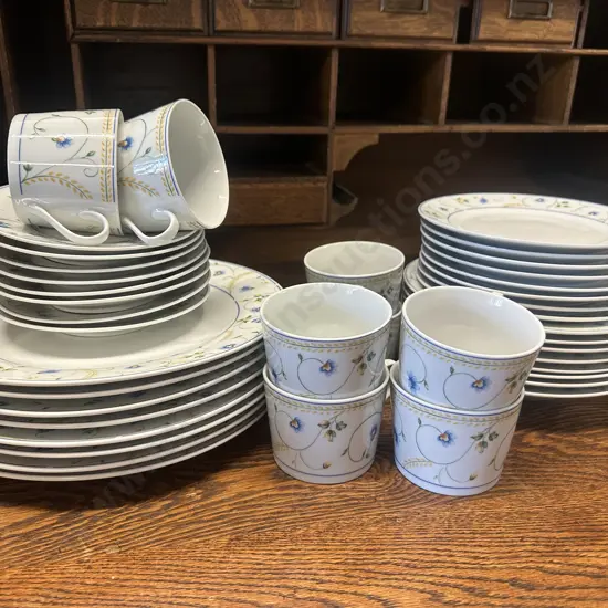 Dinnerware Box Lot (as found)