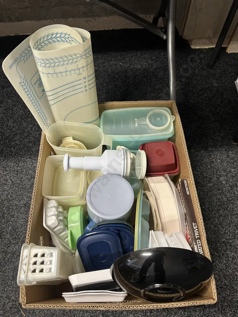 Box Lot Plasticware Image 1++