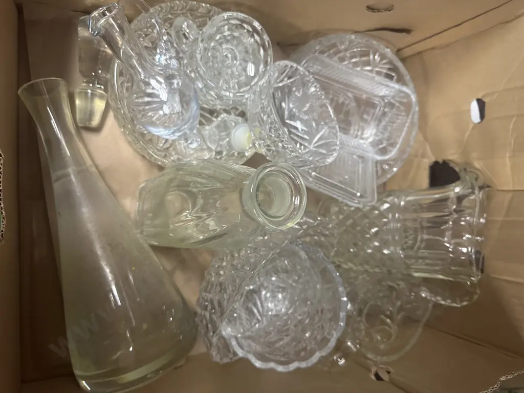 Selection Of Vintage Glassware Items Image 1++