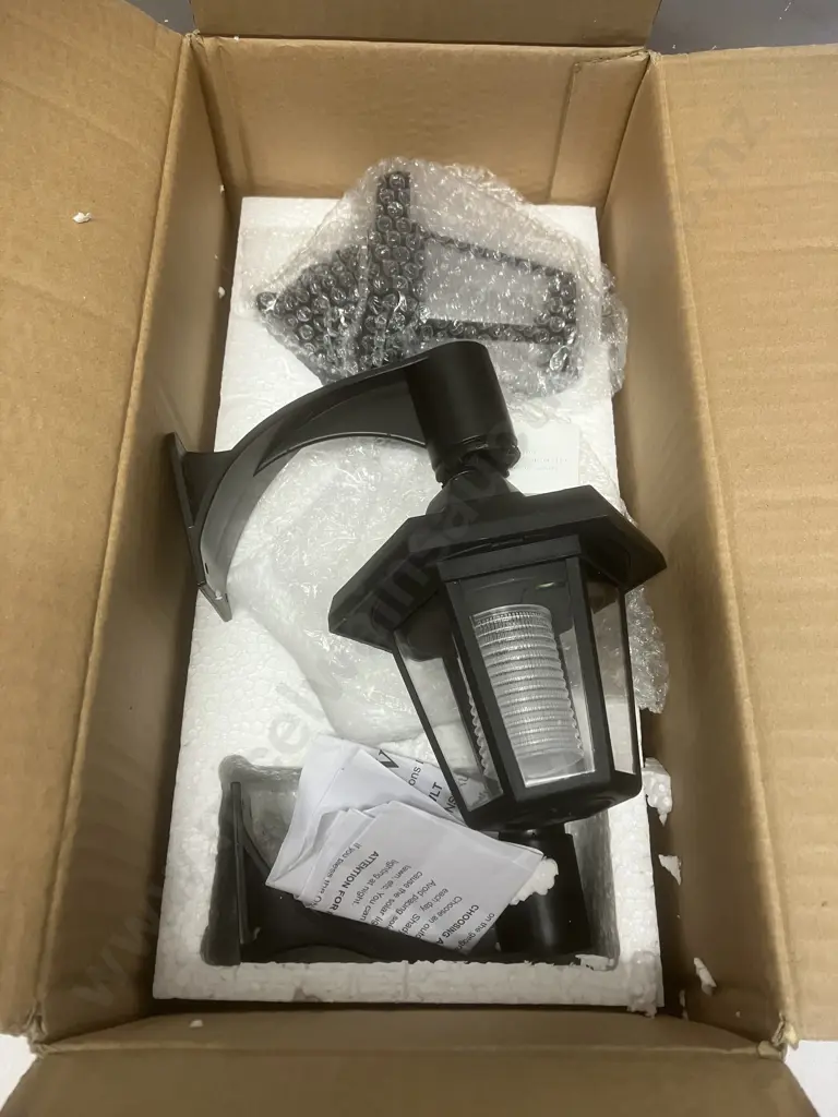 Pair of New Solar Lights Image 1++