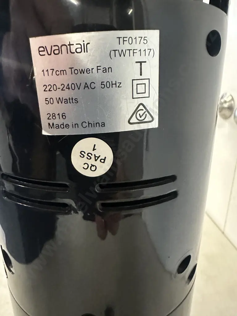 Evantair Black Tower Fan Image 1++