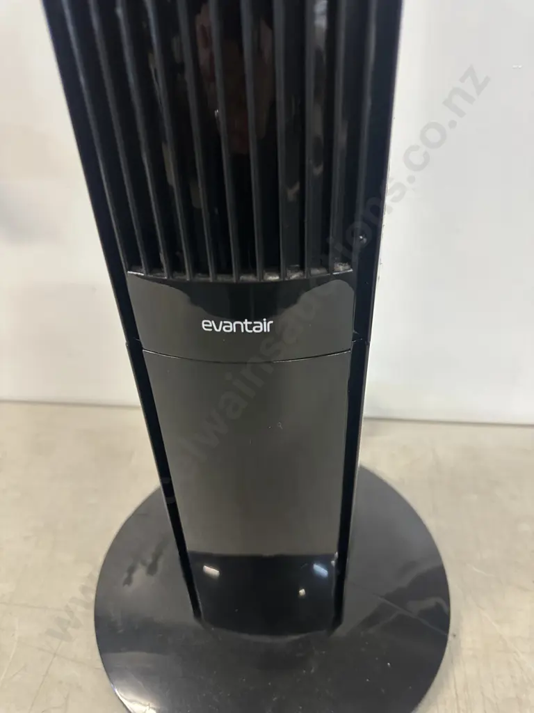 Evantair Black Tower Fan Image 1++