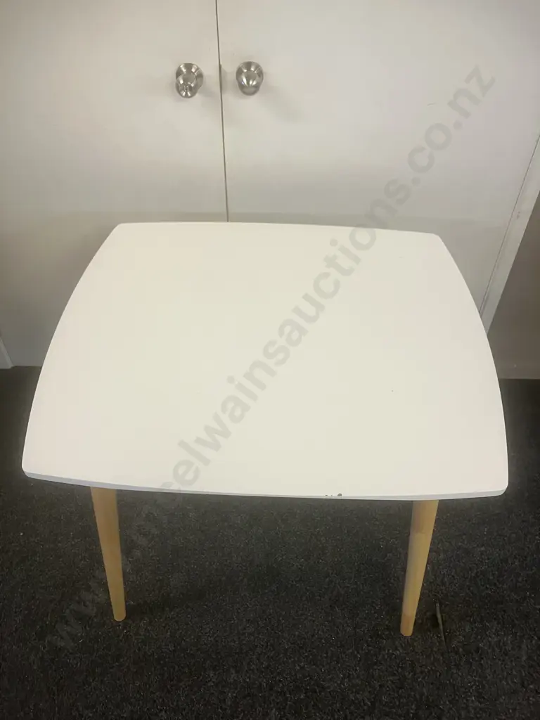 White Dining Table With Natural Finish Wooden Lega. H75 W90 D80cm (AF) Image 1++