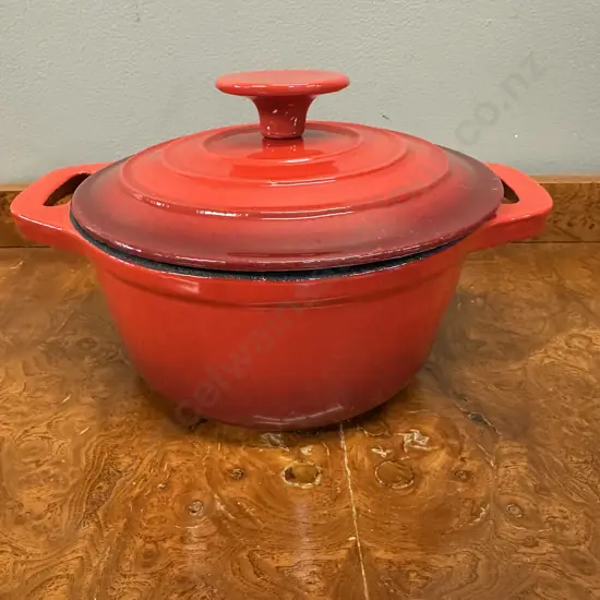 Simon Gault Red Cast Iron Lidded Casserole Dish Dia18cm