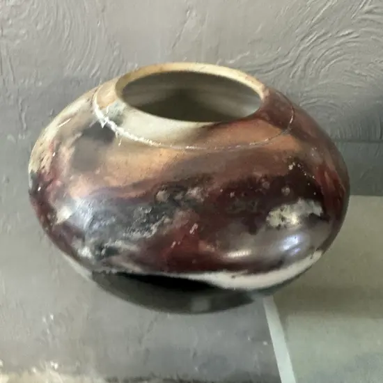 John & Shirley Killick Exclusive Pit Fired Pot. 13 x 19cm