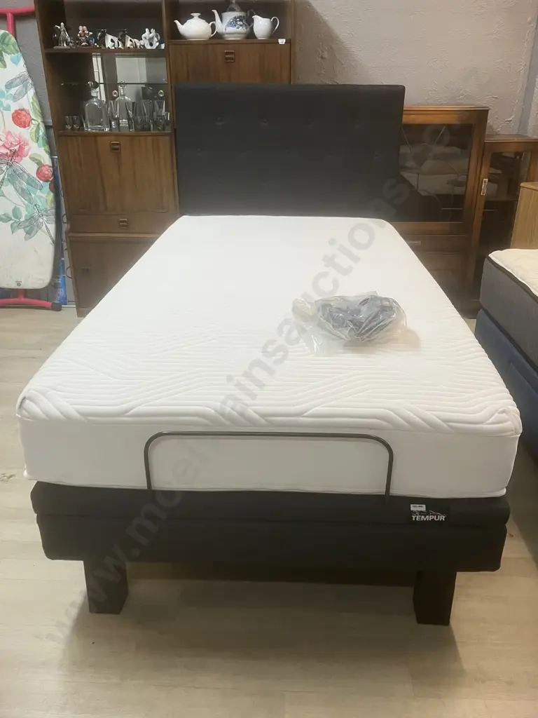 King Single Size Tempur Ergo Motion Adjustable Bed Frame With Mattress & Black Headboard (103 x 196cm) Image 1++