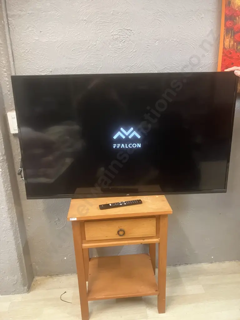 FFalcon 50" TV With Remote Control & Wall Mount - Model 50UF1 Image 1++