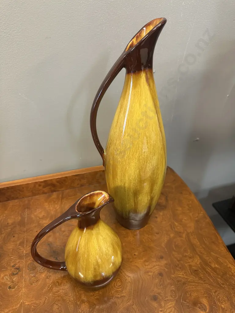 Vintage Blue Mountain Pottery Harvest Gold Drip Glasze Pitchers (as found) Image 1++
