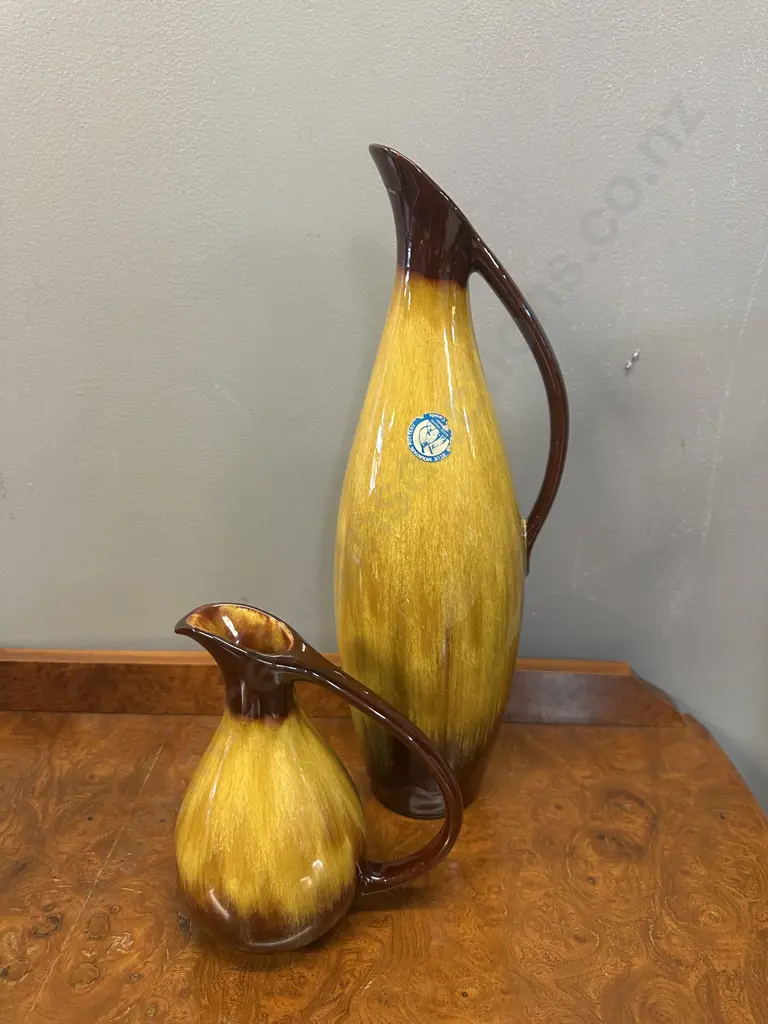 Vintage Blue Mountain Pottery Harvest Gold Drip Glasze Pitchers (as found) Image 1++