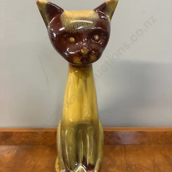 Vintage Blue Mountain Pottery Harvest Gold Drip Glaze Long Necked Siamese Cat Figurine e