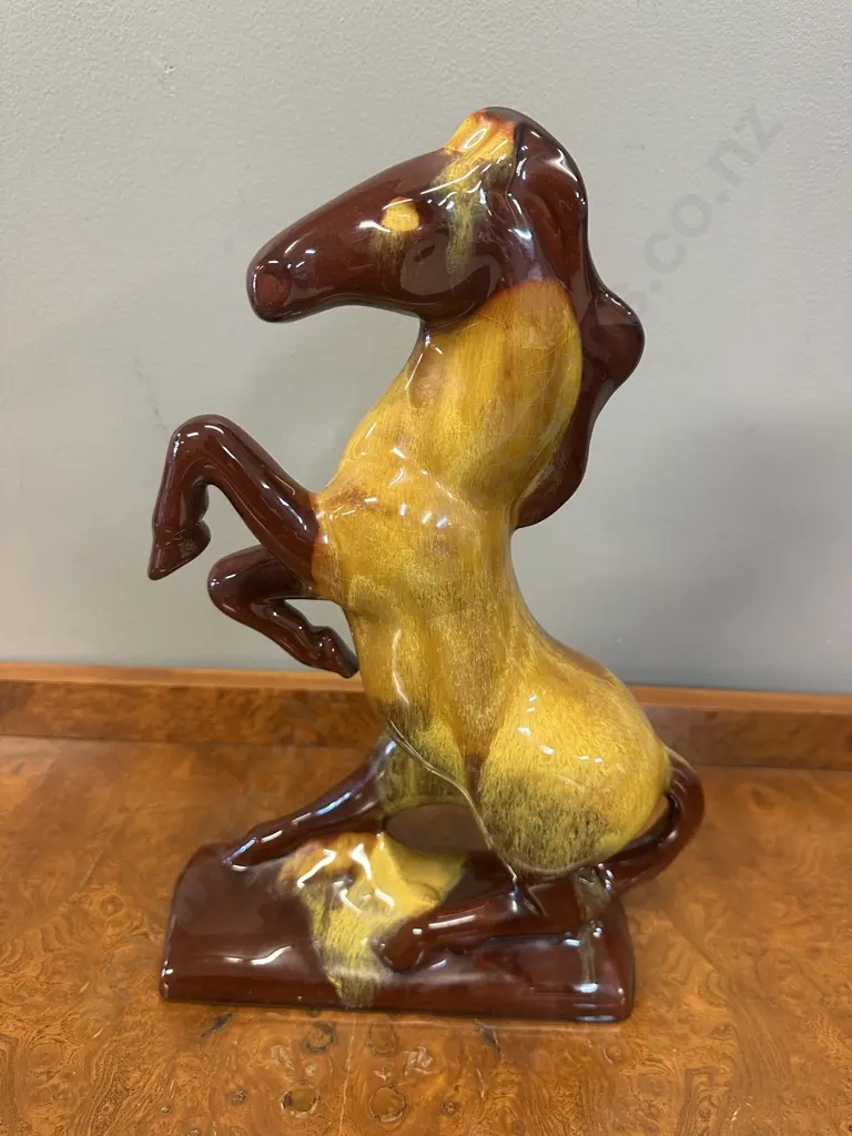 Vintage Blue Mountain Pottery Harvest Gold Drip Horse Figurine Image 1++
