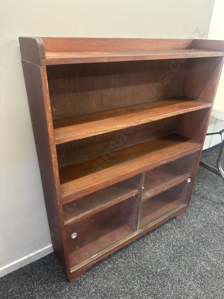 Vintage Oak Book Shelf /Display Cabinet H112 W91 D21cm. Image 1++