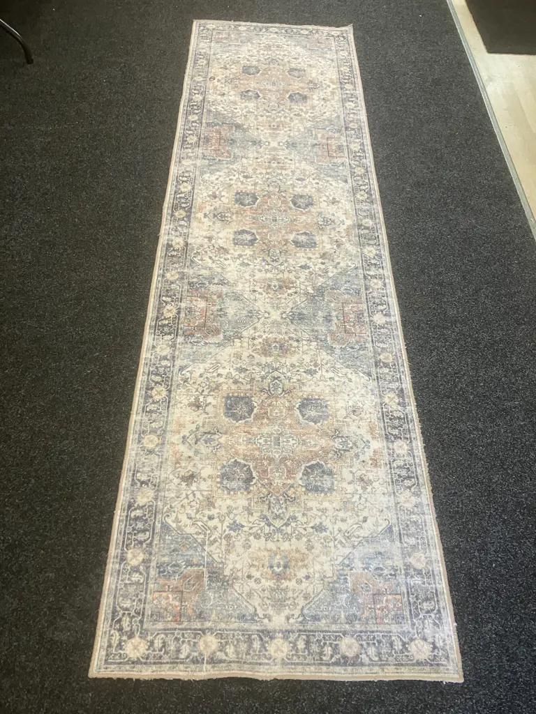 Living & Co Floor Runner. 80 x 297cm Image 1++