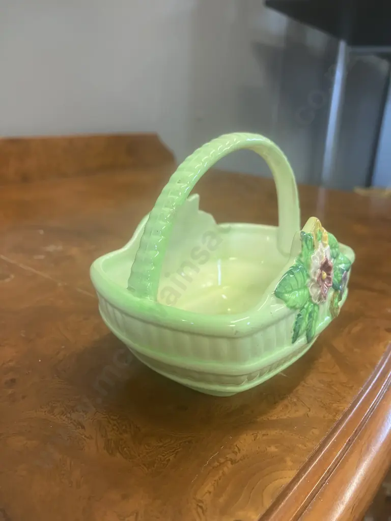 Carlton Ware Green Sussex Trug Style 'Flowers and Basket' Posy Holder c1939, Australian Design. 8 x 10cm Image 1++