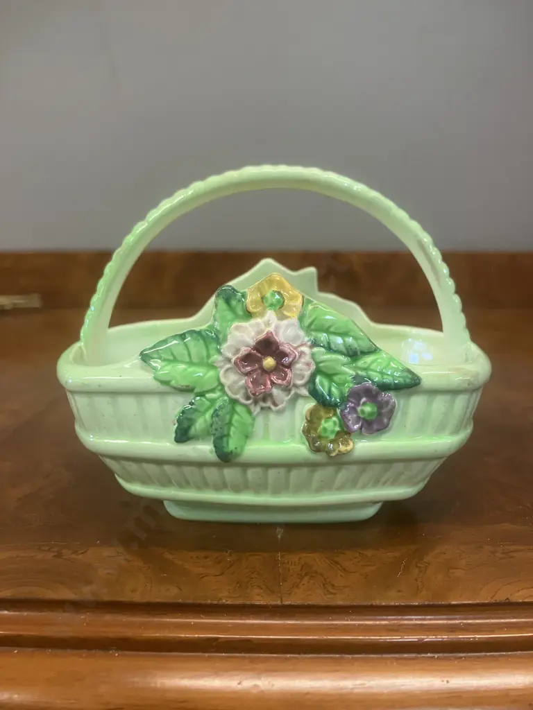Carlton Ware Green Sussex Trug Style 'Flowers and Basket' Posy Holder c1939, Australian Design. 8 x 10cm Image 1++