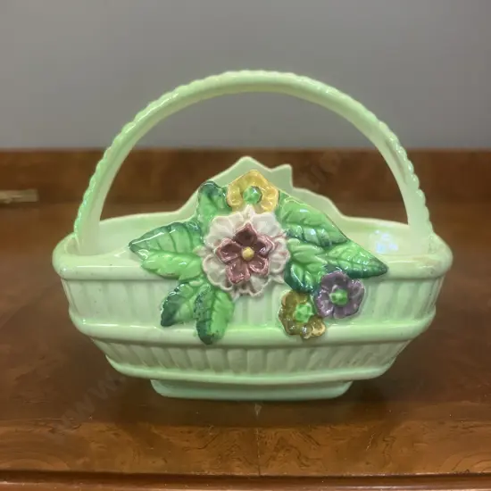 Carlton Ware Green Sussex Trug Style 'Flowers and Basket' Posy Holder c1939, Australian Design. 8 x 10cm