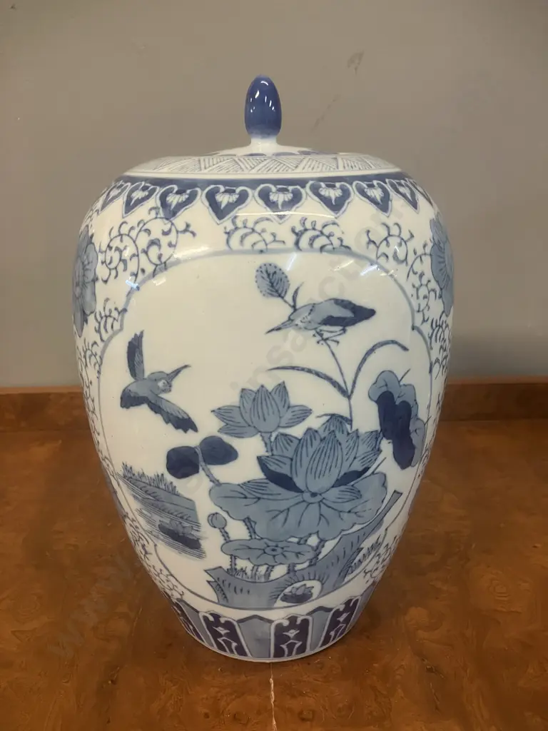Chinese Porcelain Ginger Jar With Cobalt Blue Decoration And Lid, Late 19th Century. 30cm Image 1++