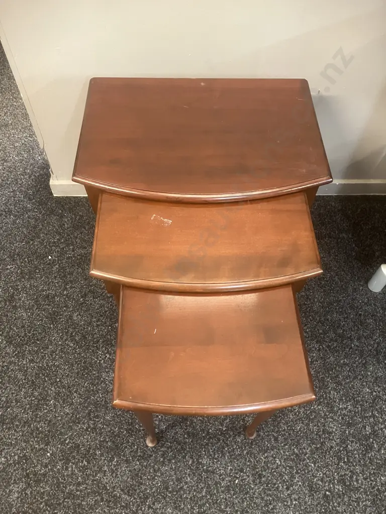 Mahogany Nest of Three Bow Front Tables, Fine Cabriole Legs. H49 W48.5 D34.5cm Image 1++