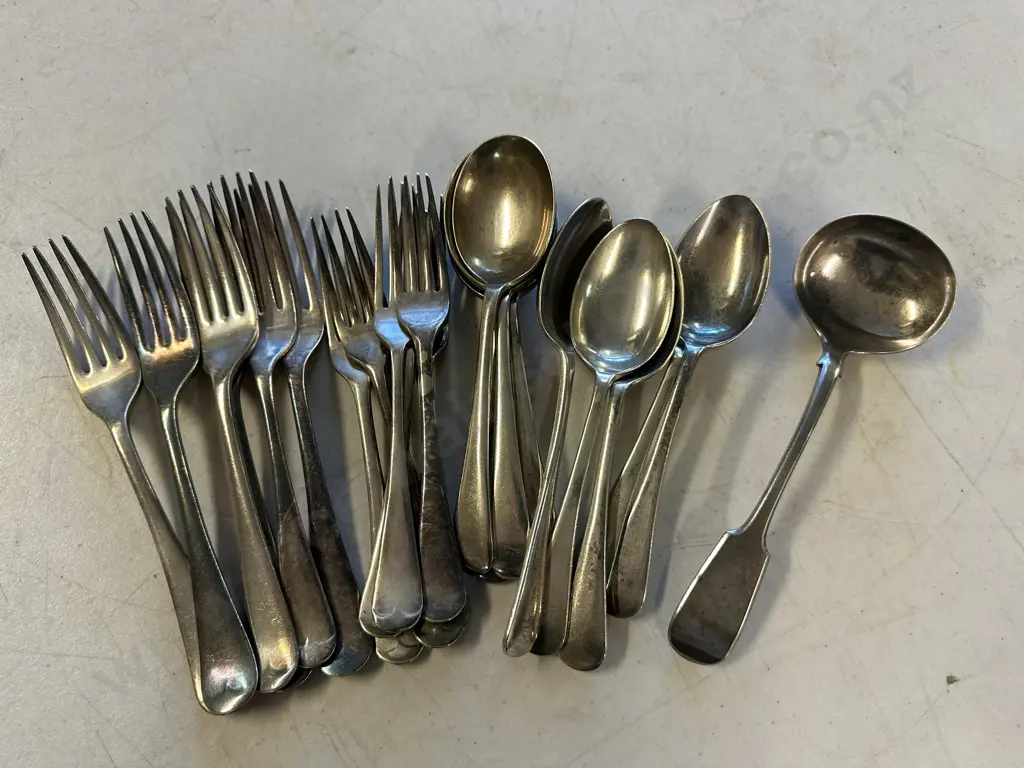 Assorted Cutlery Items  Image 1++