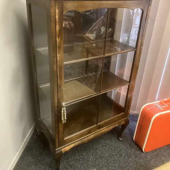 Antique Mahogany Display Cabinet With Key. H125 W70 D36cm