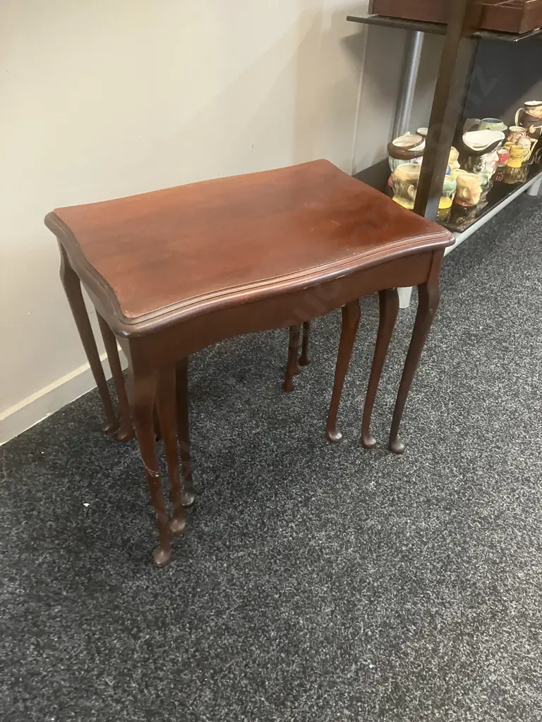 Mahogany Nest of Three Serpentine Edged Tables, Fine Cabriole Legs. H47 W52 D35cm Image 1++