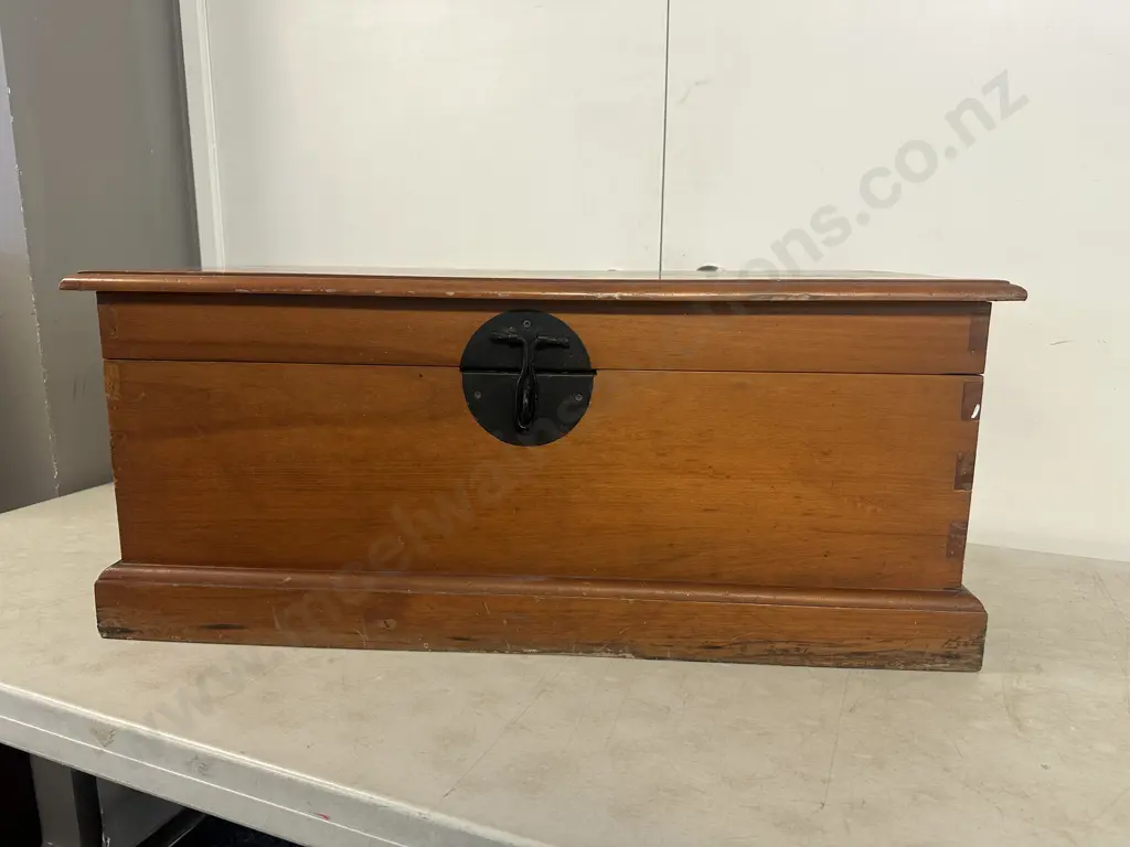 Vintage Wooden Blanket Chest Metal Latch & Drop Handles H35 W83 D40cm. Image 1++