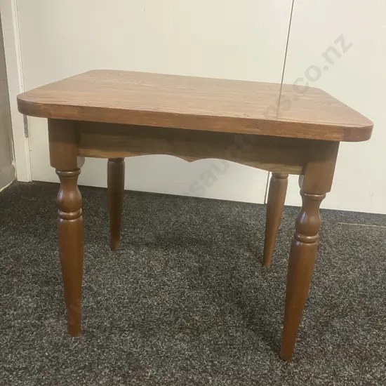 Oak Side Table, Turned Legs. H45 W52 D46cm