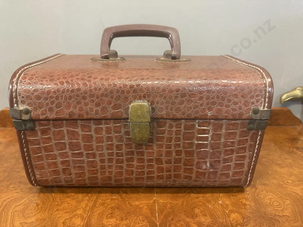Vintage Faux Alligator Train Case With Brass Latch H18 W31 D18cm. Image 1++