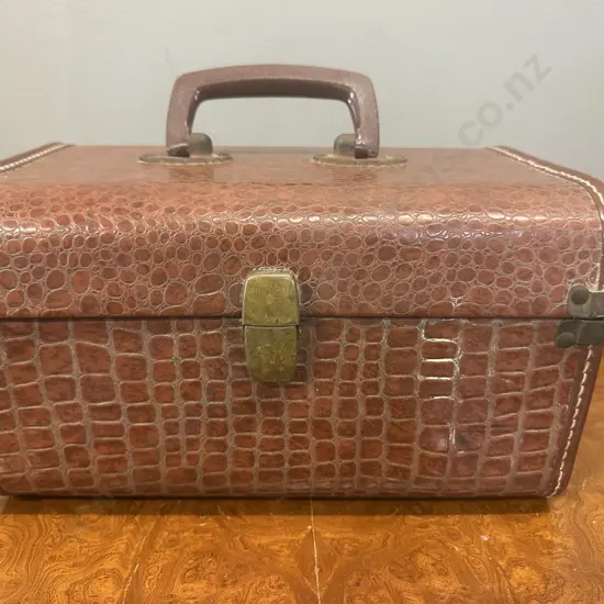 Vintage Faux Alligator Train Case With Brass Latch H18 W31 D18cm.