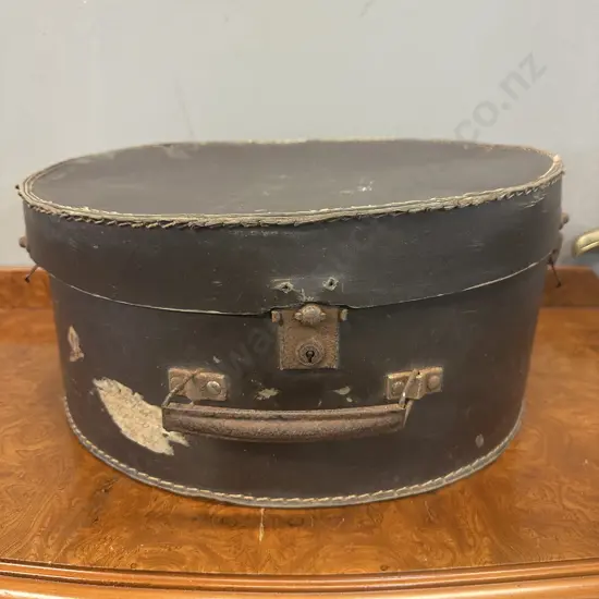 Vintage Hat Box H16.5 W38 D33cm.