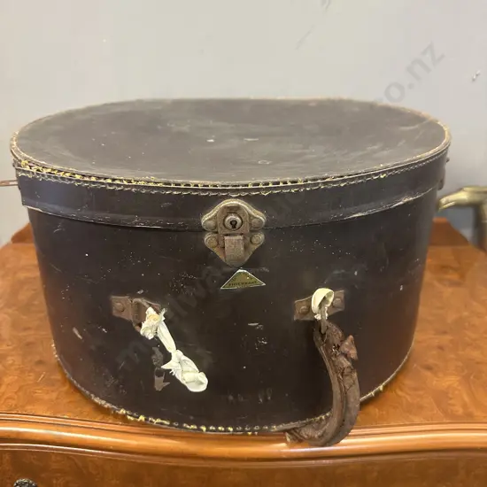 Vintage Fiberkane Leather Grain Hat Box H25 W46 D41cm.