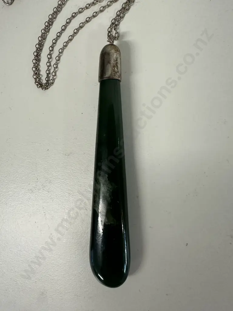 New Zealand Pounamu Pendant On Chain L8.5cm. Image 1++