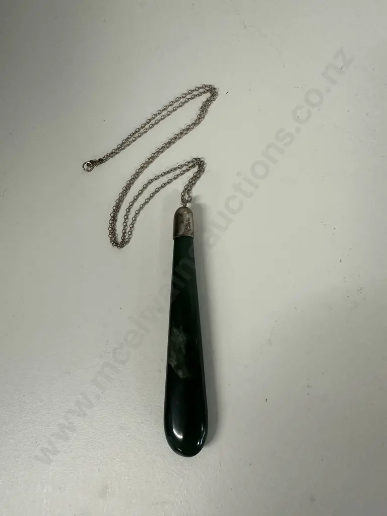 New Zealand Pounamu Pendant On Chain L8.5cm. Image 1++