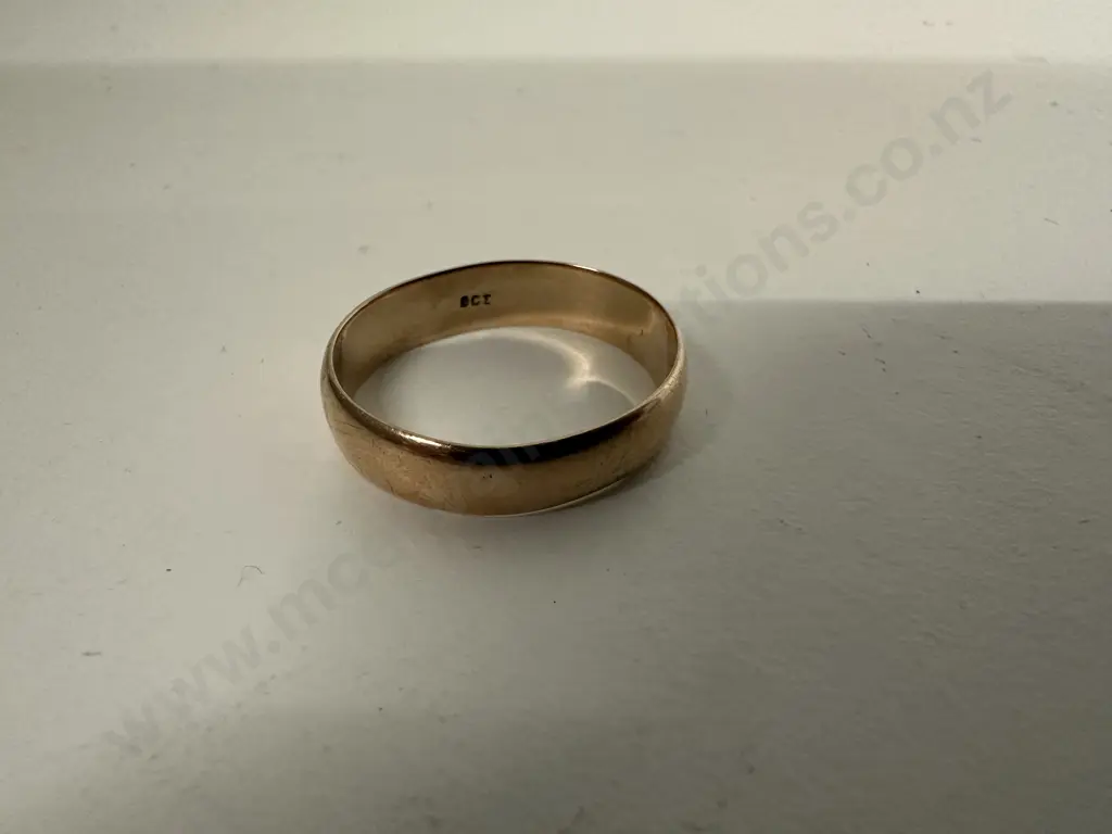 Stamped 9ct Gold Wedding Band Image 1++
