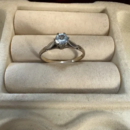 Stamped 9ct Gold Ring With Clear Stone