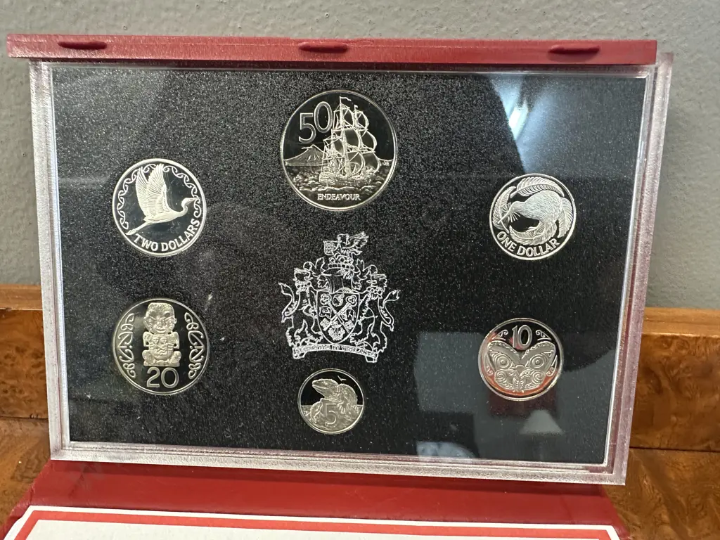 New Zealand 1990 Proof Coin Collection Set Image 1++