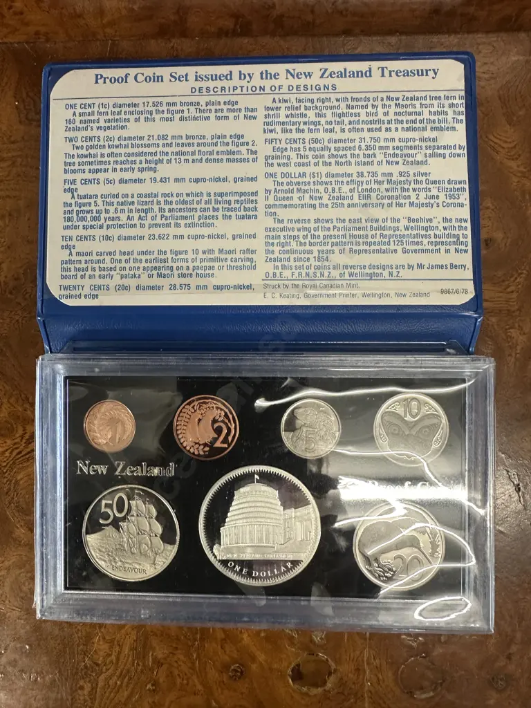 1978 New Zealand One Dollar Silver Proof Coin NZ Parliment Beehive Building To Commemorate The 25th Anniversary Of Queen Image 1++