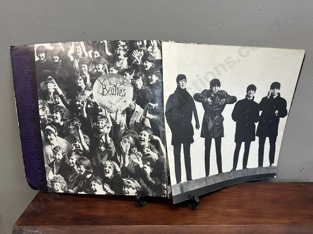 The Beatles Ltd Original 1964 Tour Book Image 1++