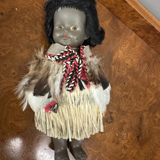 Vintage Mid Century NZ Souvenir Doll H26cm.