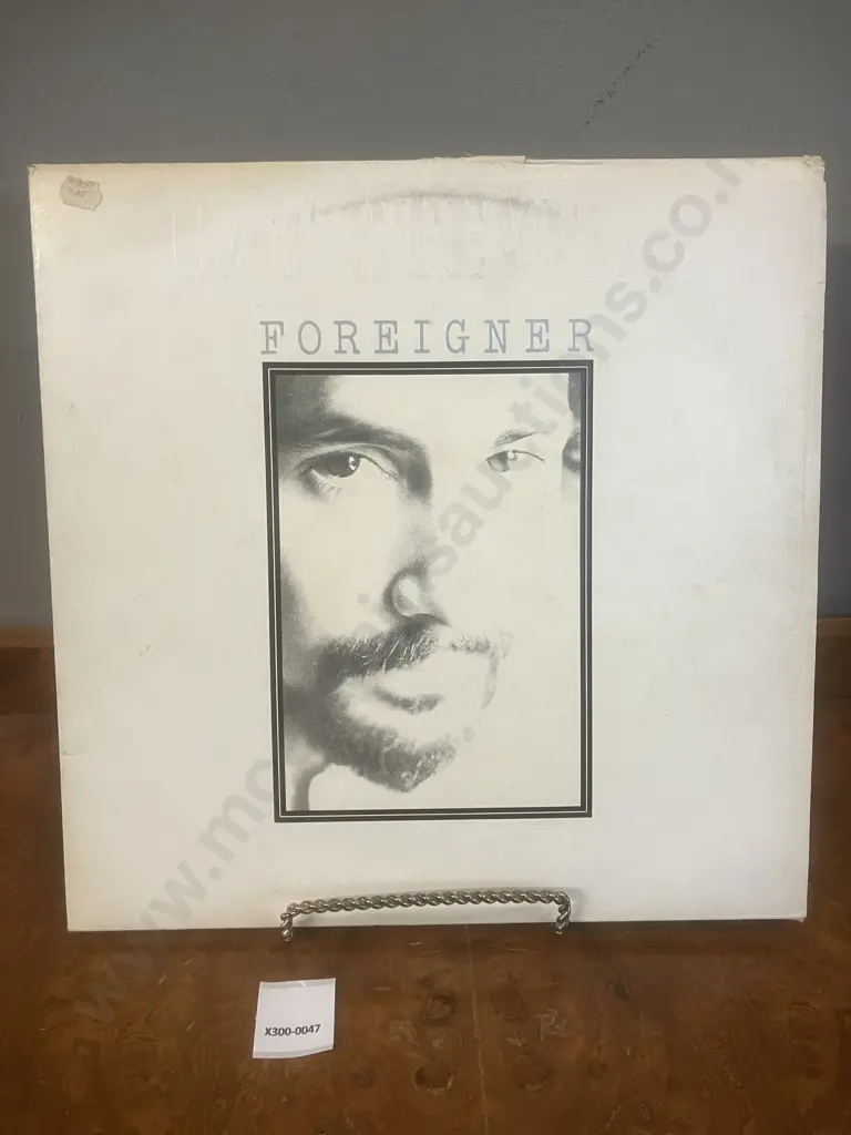 Cat Stevens Foreigner Vinyl LP Album, Embossed, 1973 UK Pressing, Island Records ILPS 9240 (VG) Image 1++