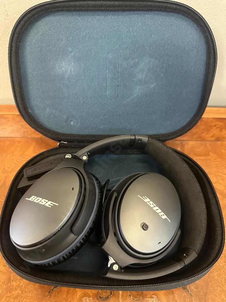 Bose QuietComfort 25 Acoustic Noise Cancelling Headphones Image 1++