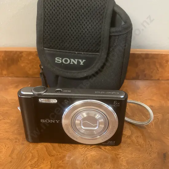 Sony Cyber-shot DSC-W810 Black 20.1MP 6x Zoom Digital Camera With Case (No Charger)