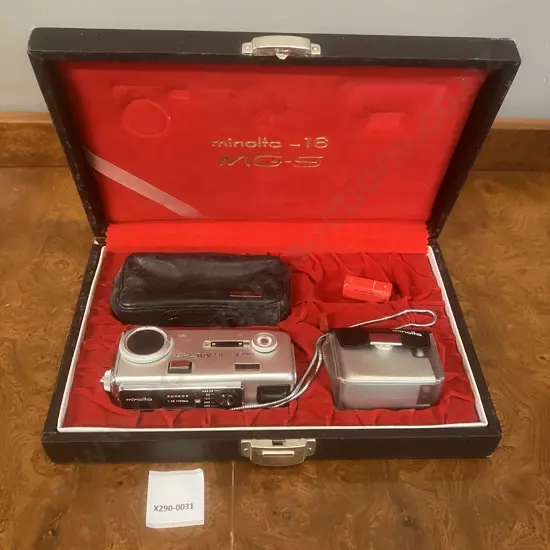 Vintage 1970s Minolta -16 MG-S 16mm Subminiature Camera Kit In Case