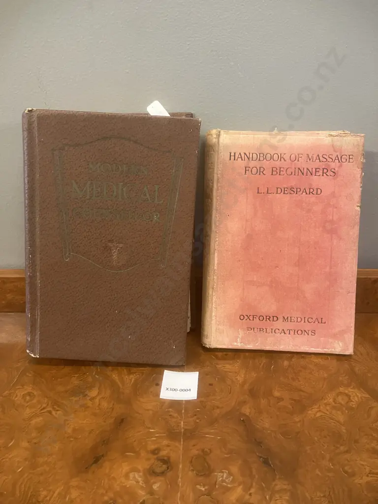 Handbook Of Massage For Beginners by L.L. Despard 1915 First Edition Hardcover With a 1950's Modern Medical Counsellor Image 1++
