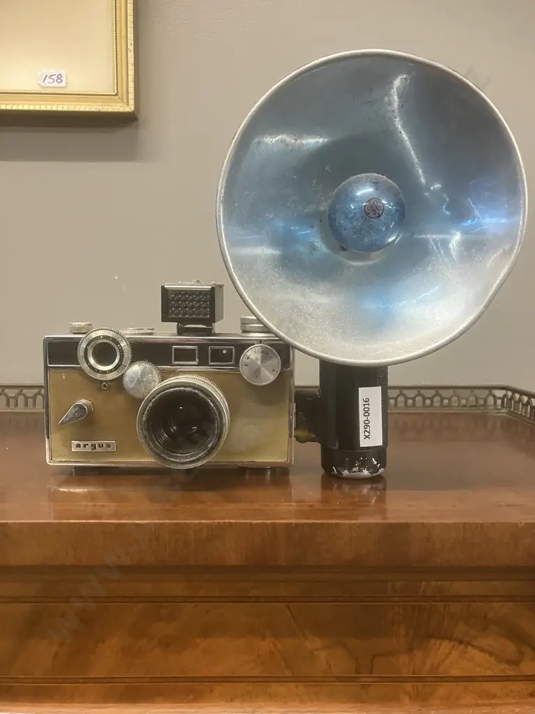 Argus C3 Matchmatic 50mm f3.5 Lens Made In USA. Two Tone Leather With Side Mount Flash Unit Image 1++