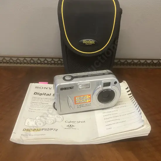 Sony Digital Still Camera DSC-P32 With Manual & Kodak Gear Case (No Charger)
