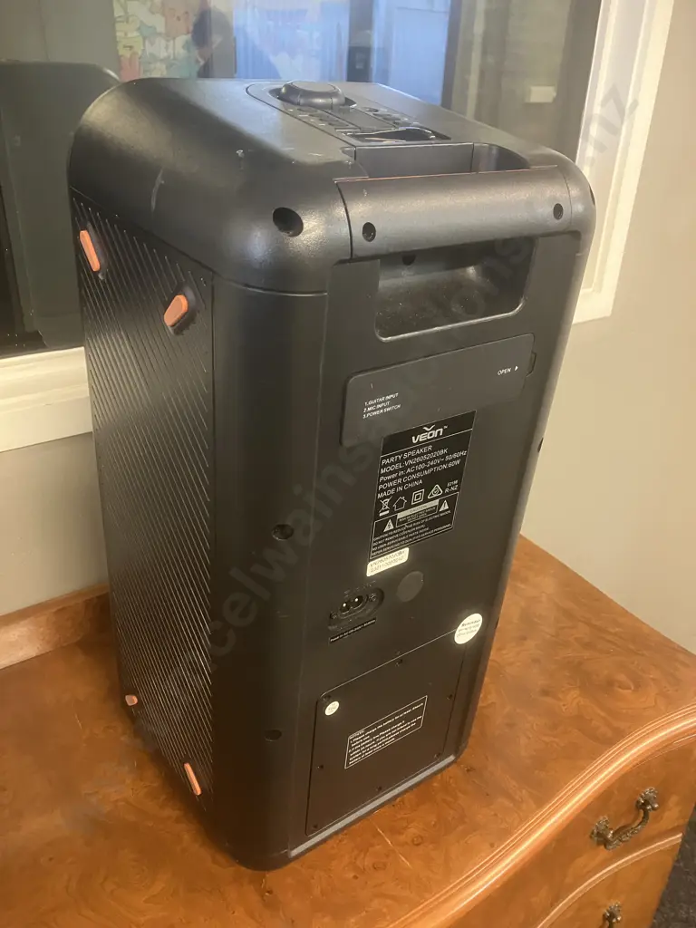 Veon Party Speaker Model VN26052020BK Image 1++