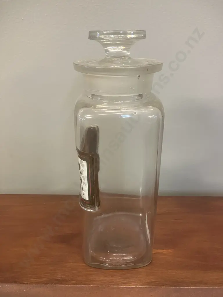 Antique Whitall Tatum Flint Glass Apothecary Jar & Stopper  - Label Under Glass. "G.TRAGAC.P." 1901-1924 (H19.5cm) Image 1++