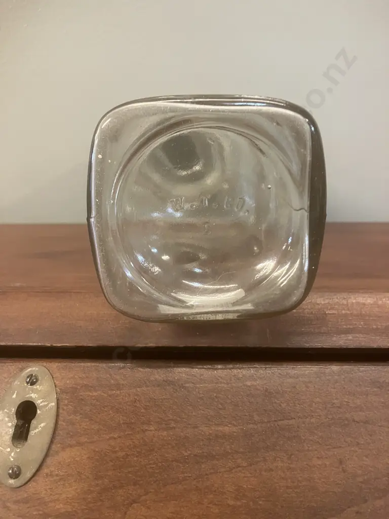 Antique Whitall Tatum Flint Glass Apothecary Jar & Stopper  - Label Under Glass. "G.TRAGAC.P." 1901-1924 (H19.5cm) Image 1++